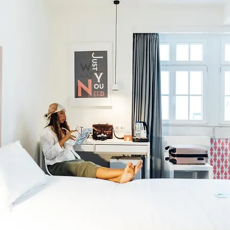 מלון Centro Chiado 4*