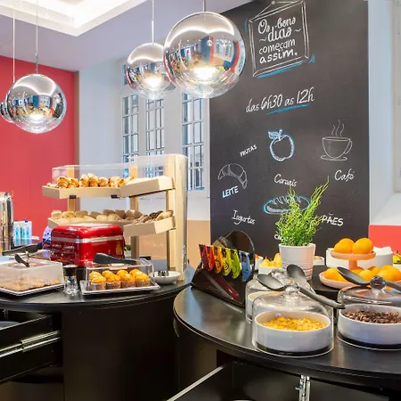Centro Chiado Hotel