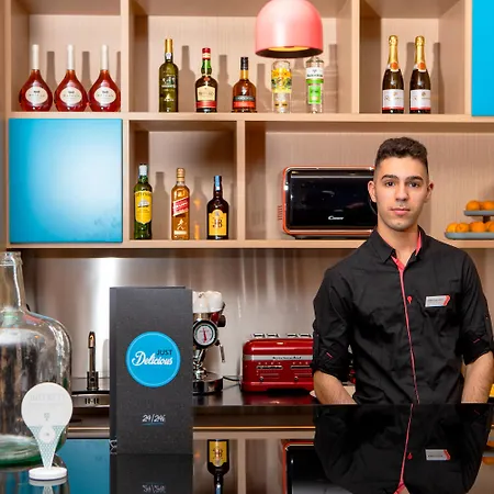 Hotel Centro Chiado 4*