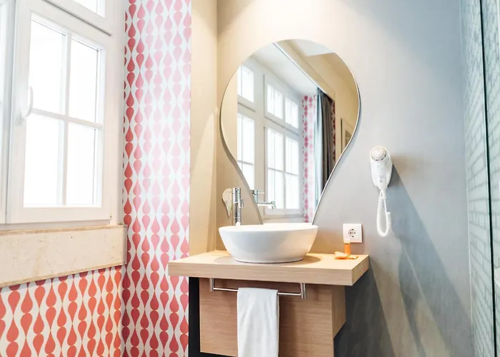 Отель Centro Chiado 4*